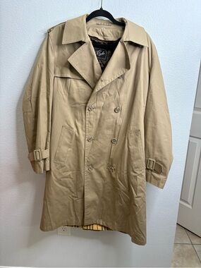 O.A. Papaleo Size 38 Tan Trench Coat ( No Belt )